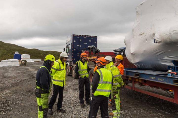 group on site